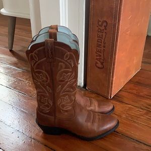 Ariat Women’s Cowboy Boots, Size 7